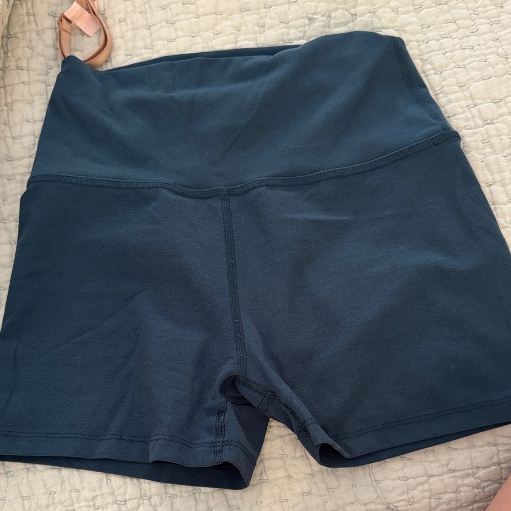 Beyond Yoga High-Rise Bike Shorts in forest green